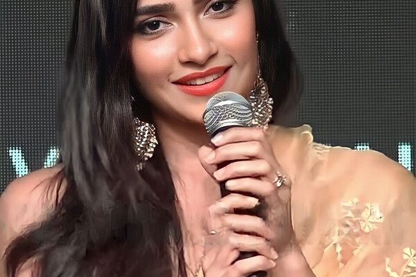 Rukmini Vasanth Biography, Age, Height, Family, Boyfriend, Movies, Photos & More