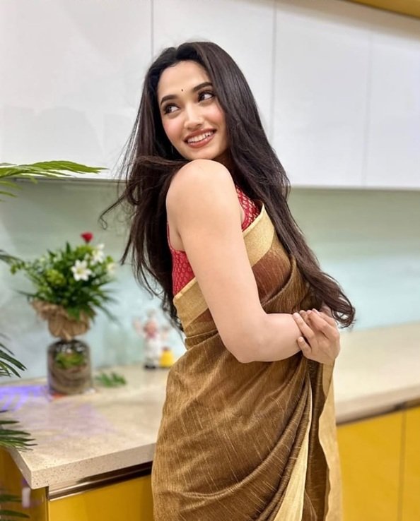 reeshma nanaiah biography, reeshma nanaiah, reeshma nanaiah age, reeshma nanaiah height, reeshma nanaiah height in feet, reeshma nanaiah family, reeshma nanaiah father, reeshma nanaiah movies, reeshma nanaiah movie list, reeshma nanaiah net worth