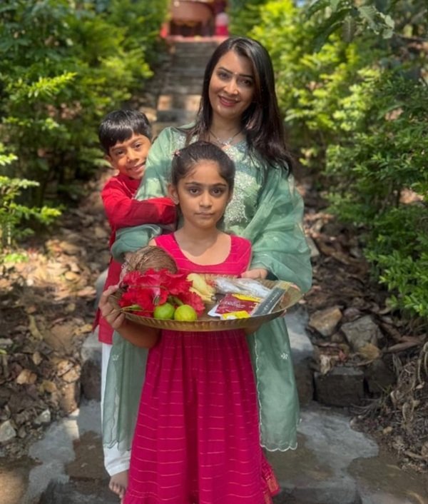radhika pandit biography, radhika pandit height in feet, yash radhika pandit photos, radhika pandit baby, radhika pandit net worth