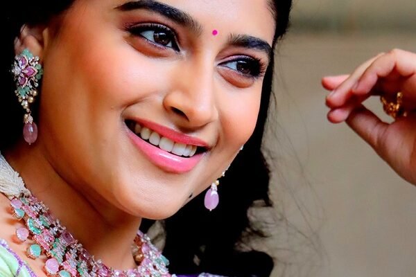 Nishvika Naidu Biography, Age, Family, Movies, Career, Height and More