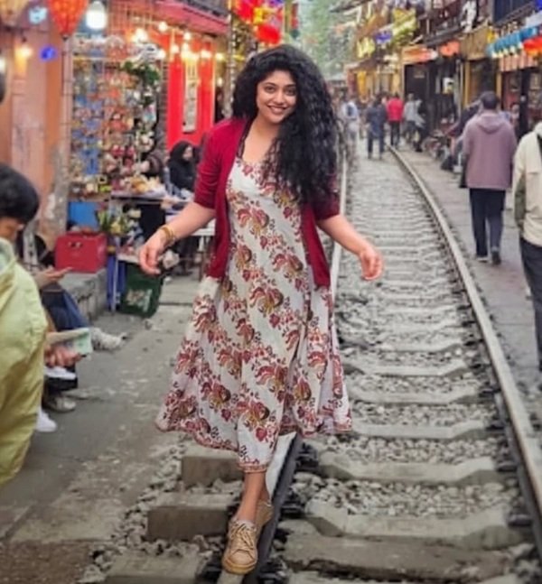 Samyukta Hornad biography, samyukta hornad movies, samyukta hornad father, samyukta hornad family, samyukta hornad mother, samyukta hornad parents