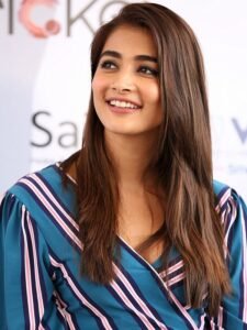 Pooja Hegde Biography, Age, Height, Family, Husband and More